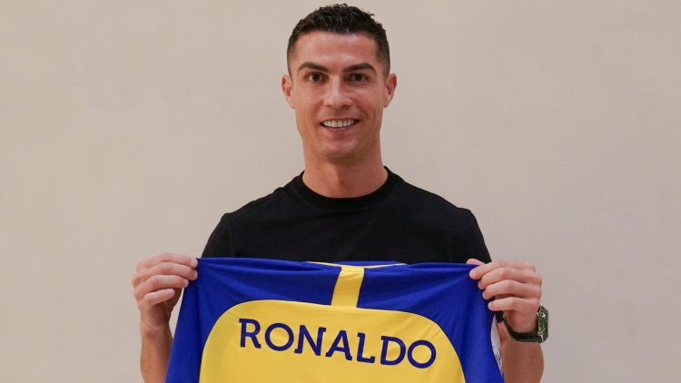 Cristiano Ronaldo signe avec Al-Nassr