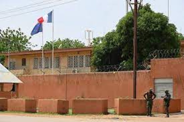Fermeture de l'ambassade française au Niger : Fin de la présence diplomatique parmi les tensions