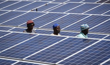 Le Mali lance une centrale solaire monumentale à Sanankoroba pour l'autosuffisance énergétique