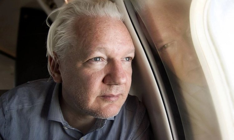 Julian Assange Libéré et de Retour en Australie : Un Accord de Plaidoyer Met Fin à des Années de Bataille Judiciaire